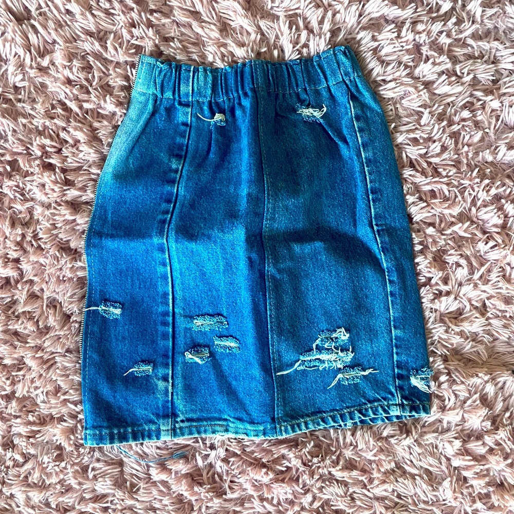High waist Denim Skirt, Ripped, Size S, Front Zipper